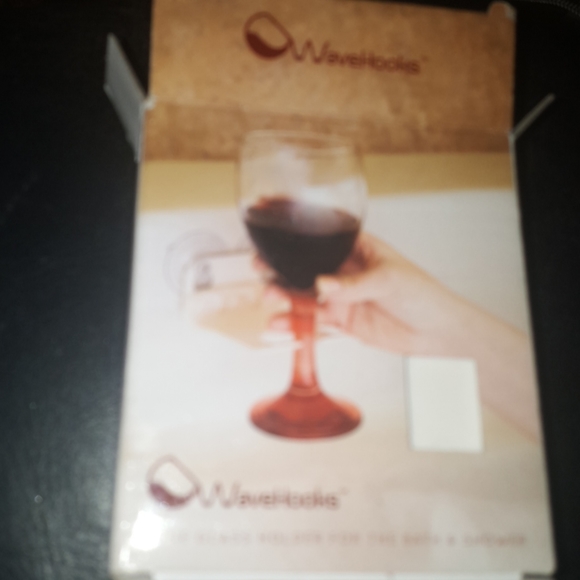 Wavehooks. Bathtub wine glass holder. New in box - Picture 8 of 8